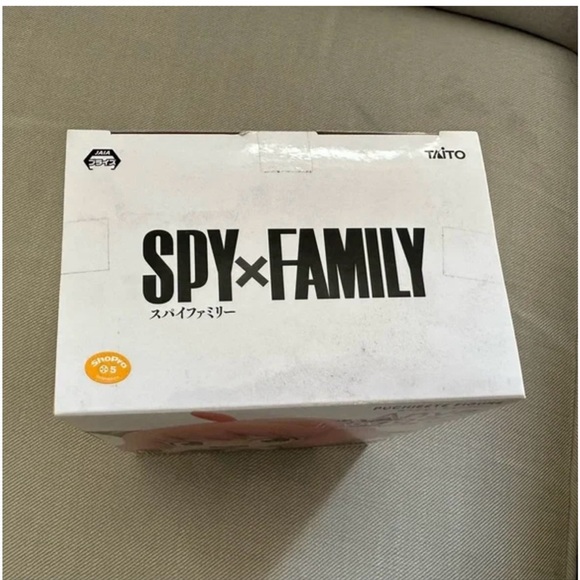 SPY x FAMILY Anya Forger 2 Figures - Picture 2 of 5